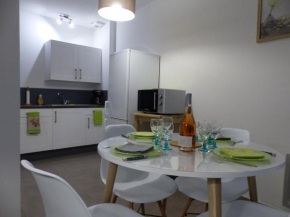 Отель Appartement Plein Centre Avignon  Авиньон